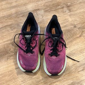 Hoka Clifton 8